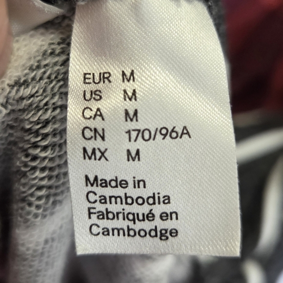 Divided Black and White Striped Long Sleeve Shiet Size Med - Picture 4 of 4